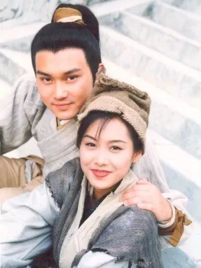 张智霖捐赠物资,张智霖回馈社会做了一辈子的好事