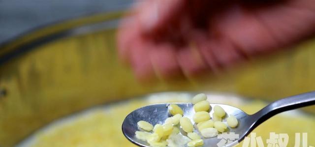 面粉绿豆饼的做法,平底锅做绿豆酥饼的做法