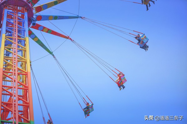 重庆奥陶纪主题乐园真实视频,重庆玻璃栈道奥陶纪