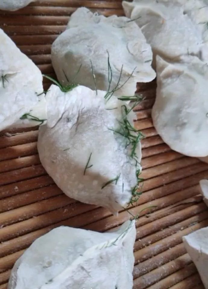 飞机杯被奶奶用来当袜子，这也太惨了吧