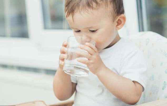 儿童氟斑牙怎么变白,谈娃色变警惕厌童情绪