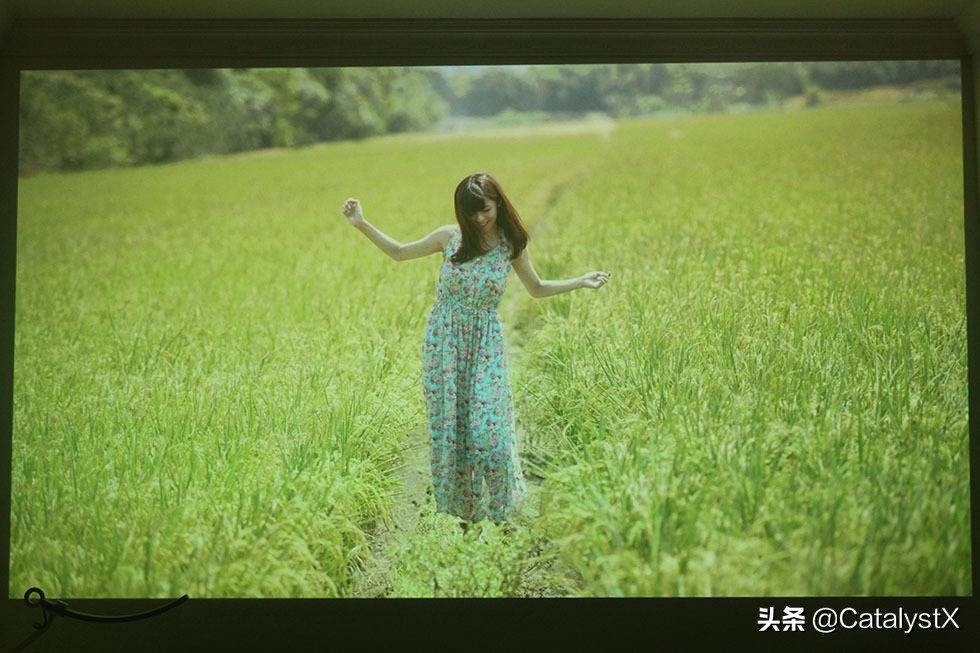 明基i707投影仪配什么幕布,明基i707投影仪如何全屏