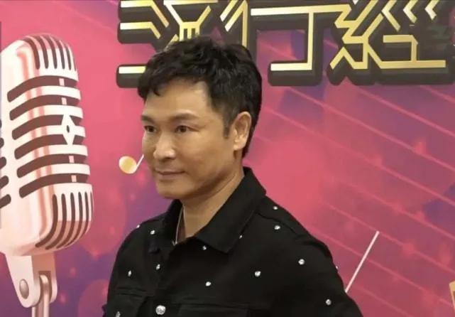 老演员整容脸变形,老年人整容前后照片