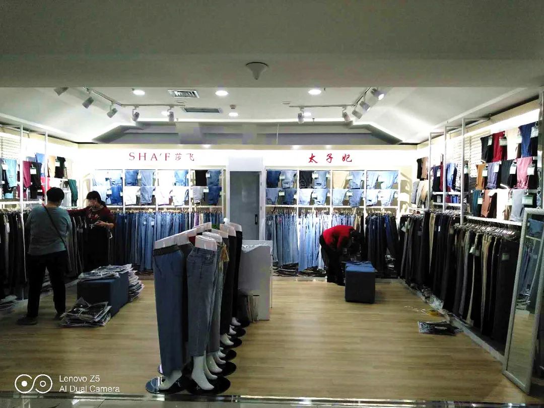 鍏竴鐧捐揣澶фゼ鏄ユ,鍏竴鐧捐揣澶фゼ搴楀簡