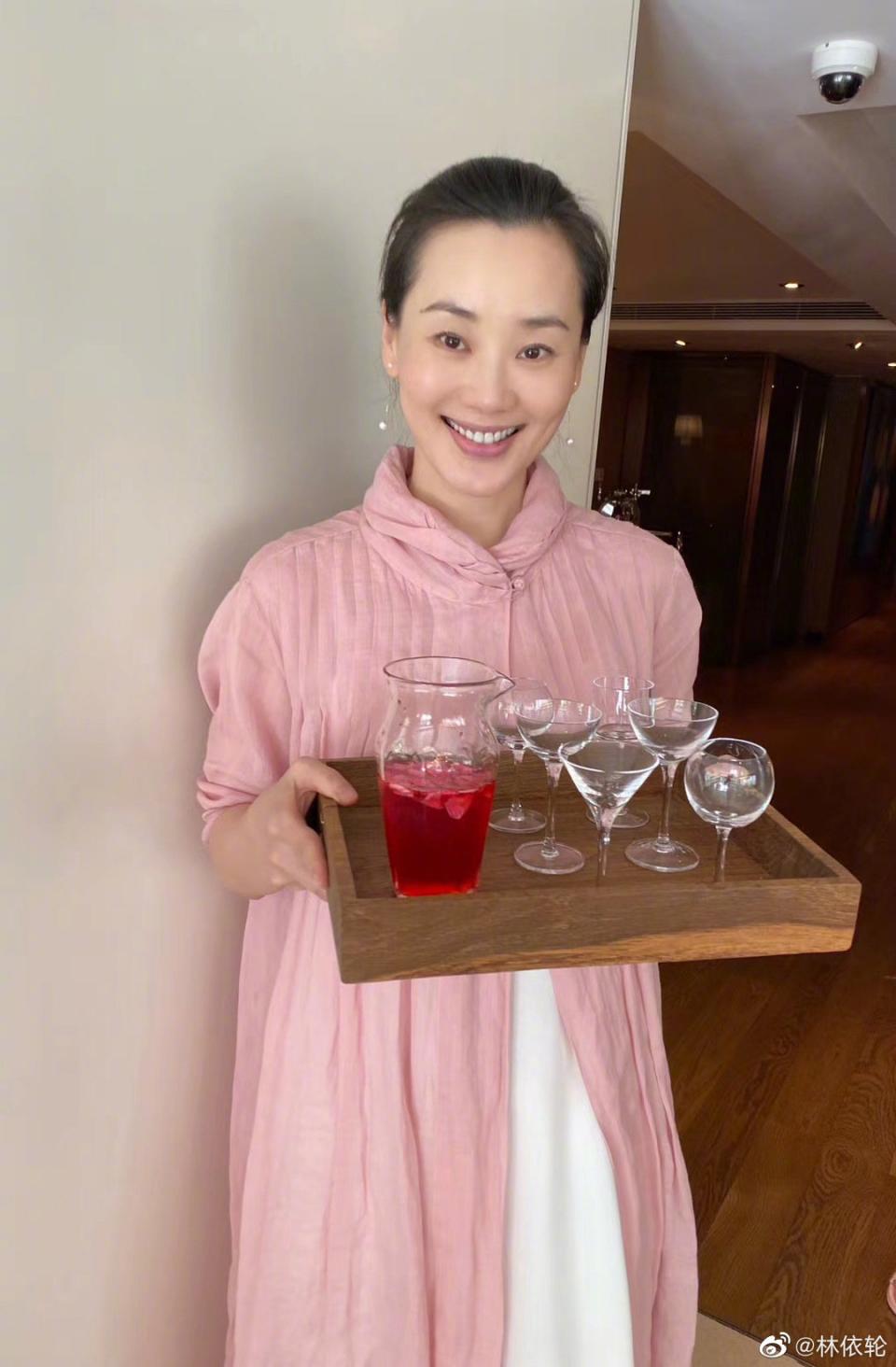 许晴梅婷林依轮主演电视剧,许晴和林依轮表白视频