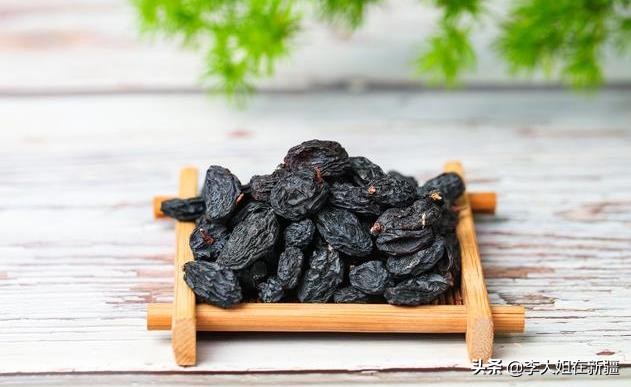 黑加仑吃起来和葡萄一样,黑加仑味道和葡萄一样吗