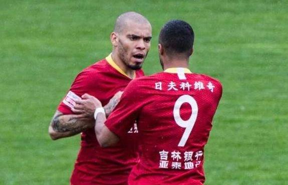 荷兰23岁小将3场连续破门,中超对亚泰陈金刚