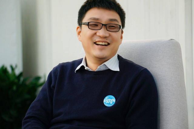 拼多多2018年的盈利已达77.93亿元,拼多多亏损百亿的人