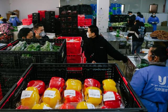 武汉90后女店长“洁哥”的一天:忙碌,是一种特殊的幸福