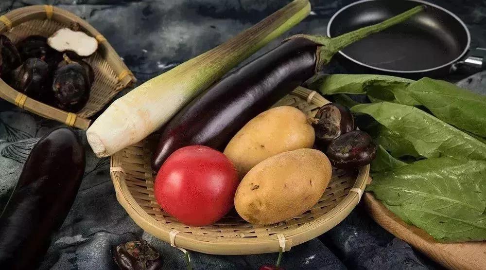 茄子不要炒着吃教你一招,专家说茄子尽量少吃