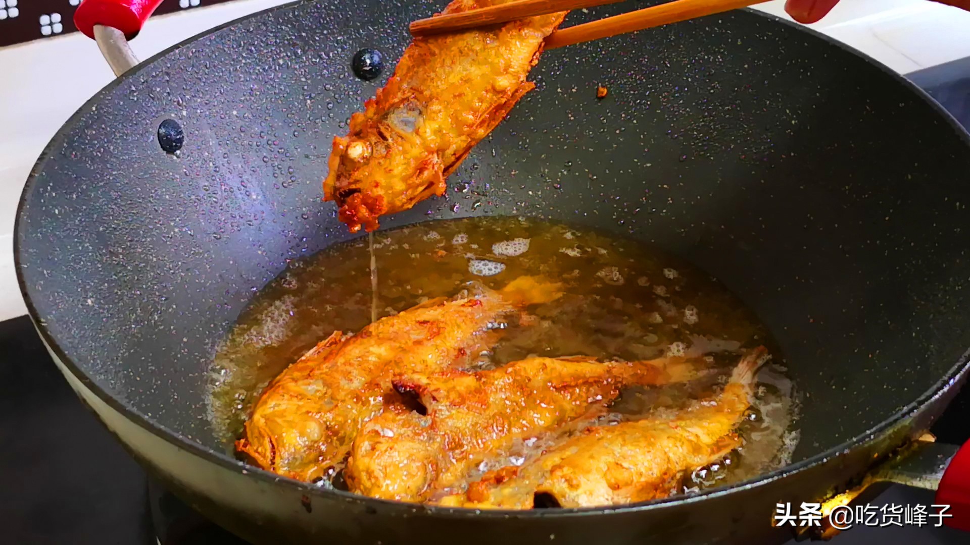 炸鱼不粘锅不破皮的正确做法,炸鱼怎么样才能不粘锅皮子不烂