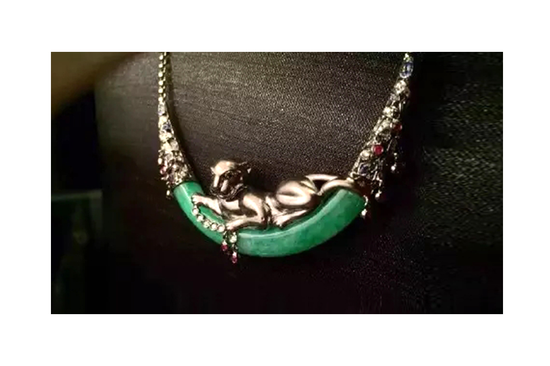 翡翠手镯摔断修复图片,翡翠手镯摔断了修复多少钱