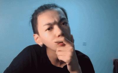 易烊千玺偶练,易烊千玺小成员