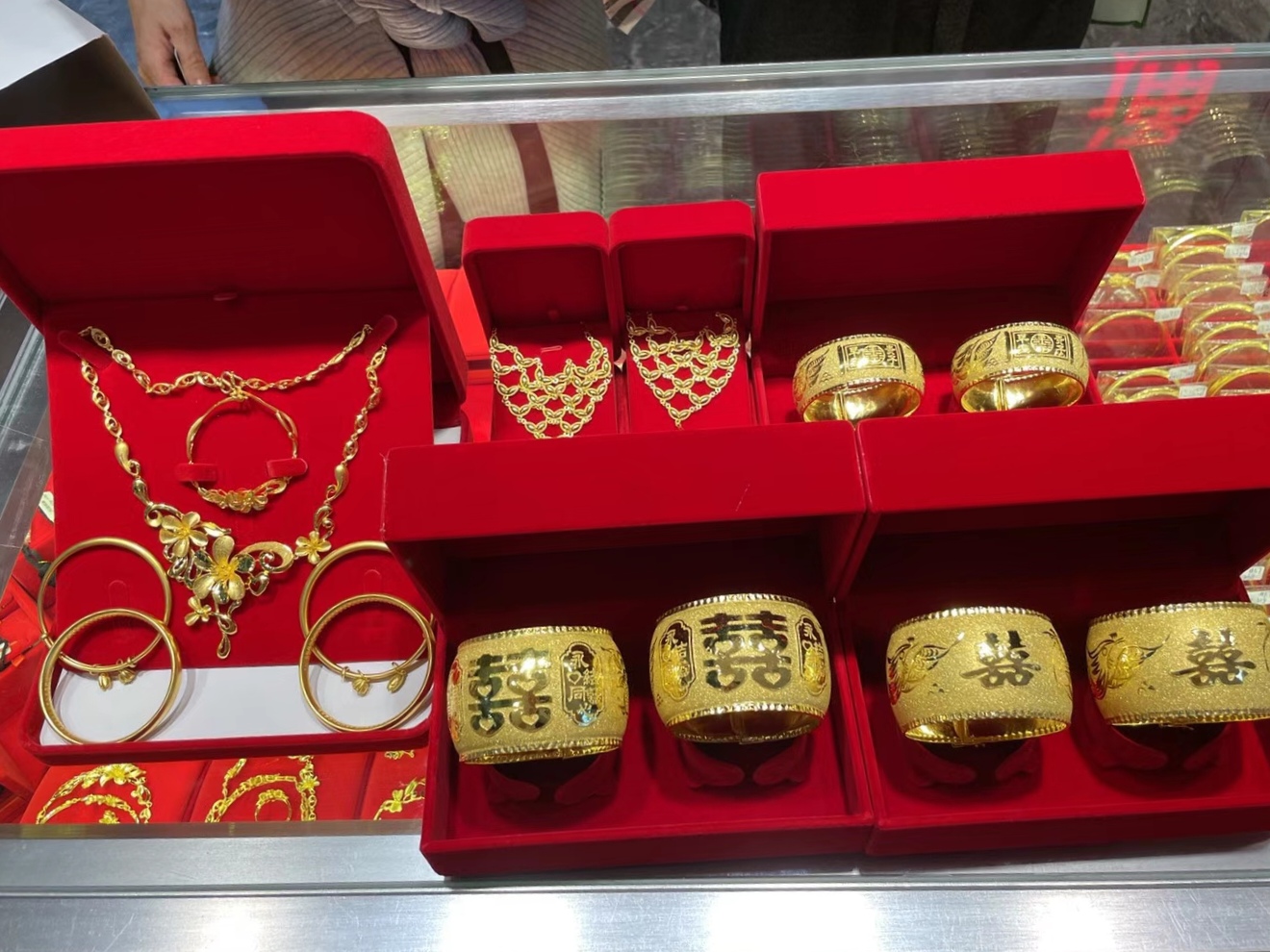 黄金首饰买传统还是买工艺,黄金首饰古法中国黄金