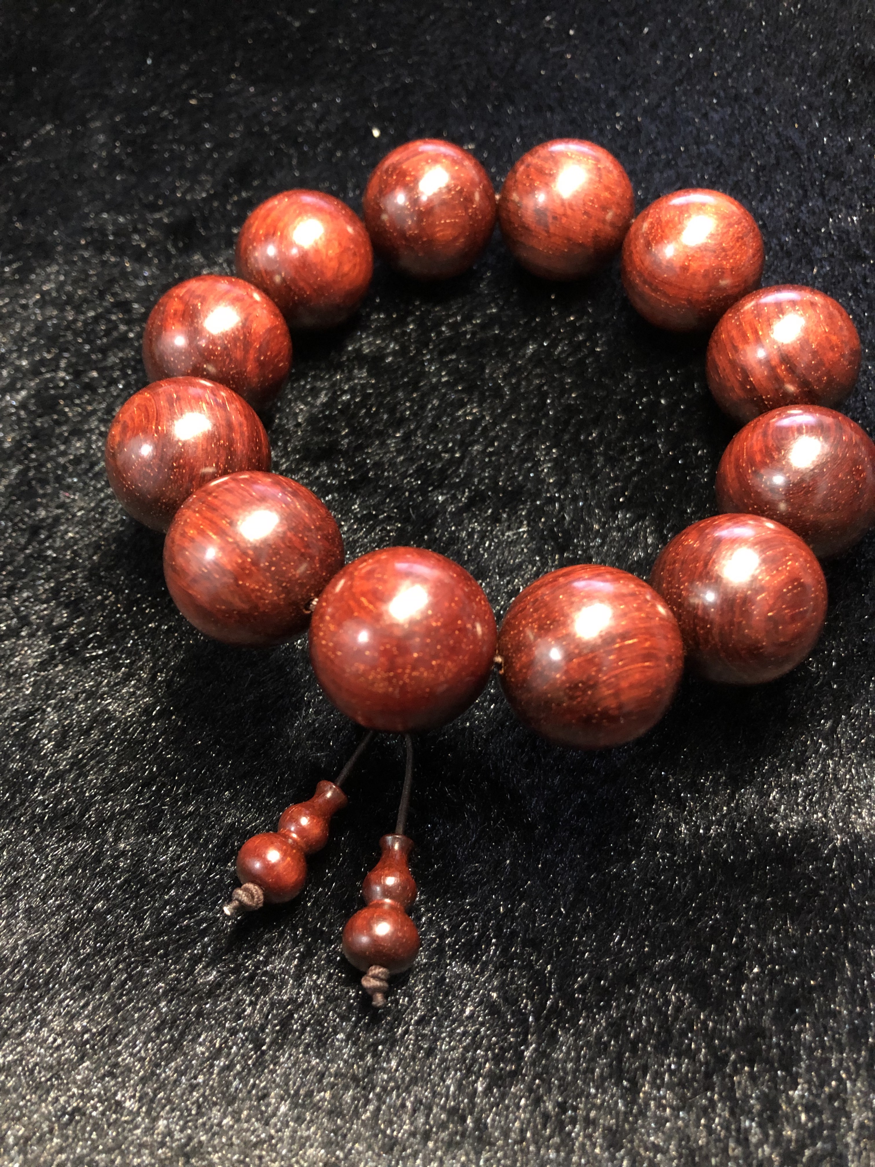 满金星小叶紫檀手串值不值得买,金星紫檀手串一般多少钱