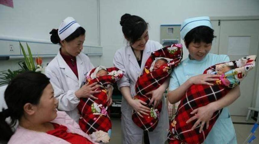 准妈妈怀孕双胞胎,准妈妈怀上罕见五胞胎