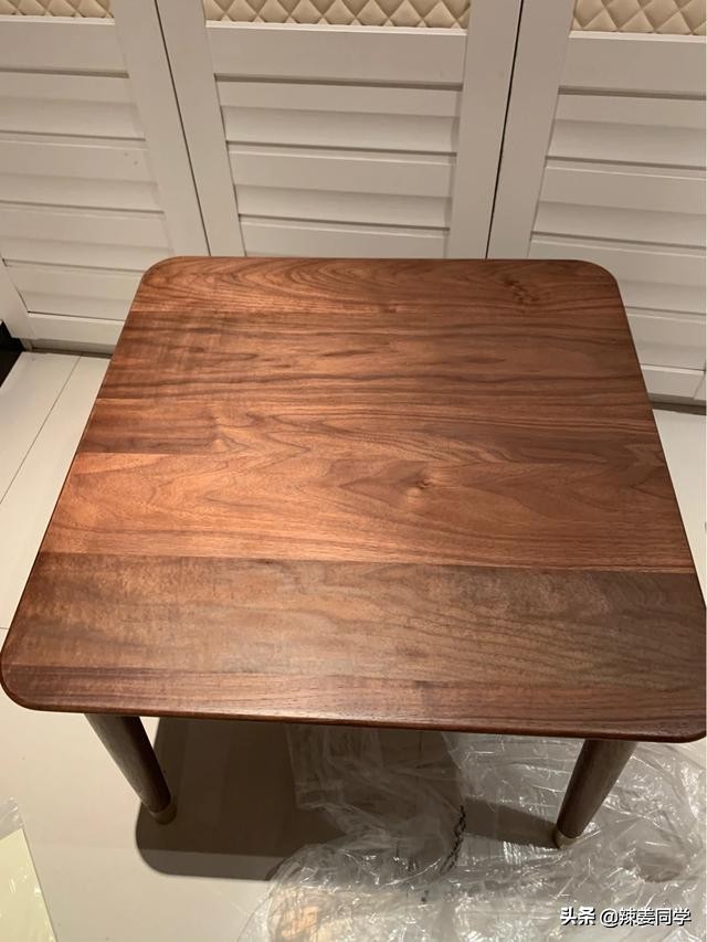黑胡桃茶桌最新款2023方桌,极简轻奢黑胡桃实木方桌