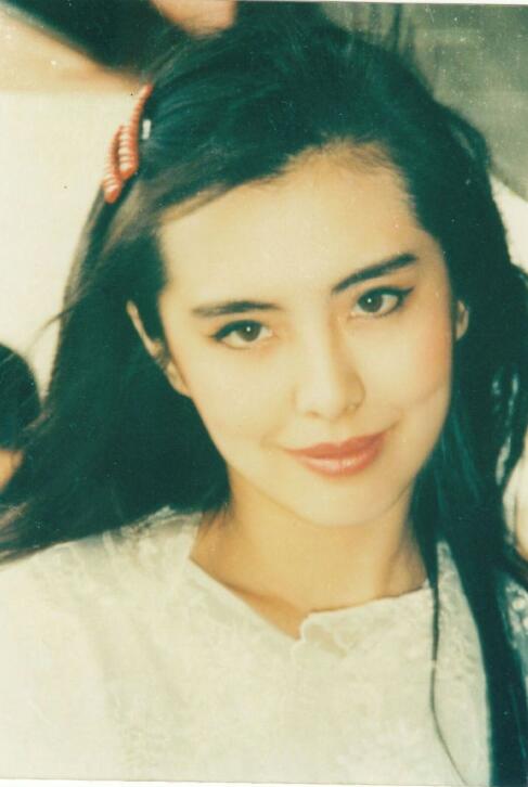 王祖贤出家照,王祖贤现状在哪皈依佛门