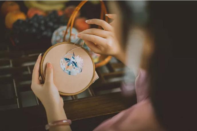 乞巧节诗句古诗大全,乞巧一诗中描写乞巧节盛况的诗句