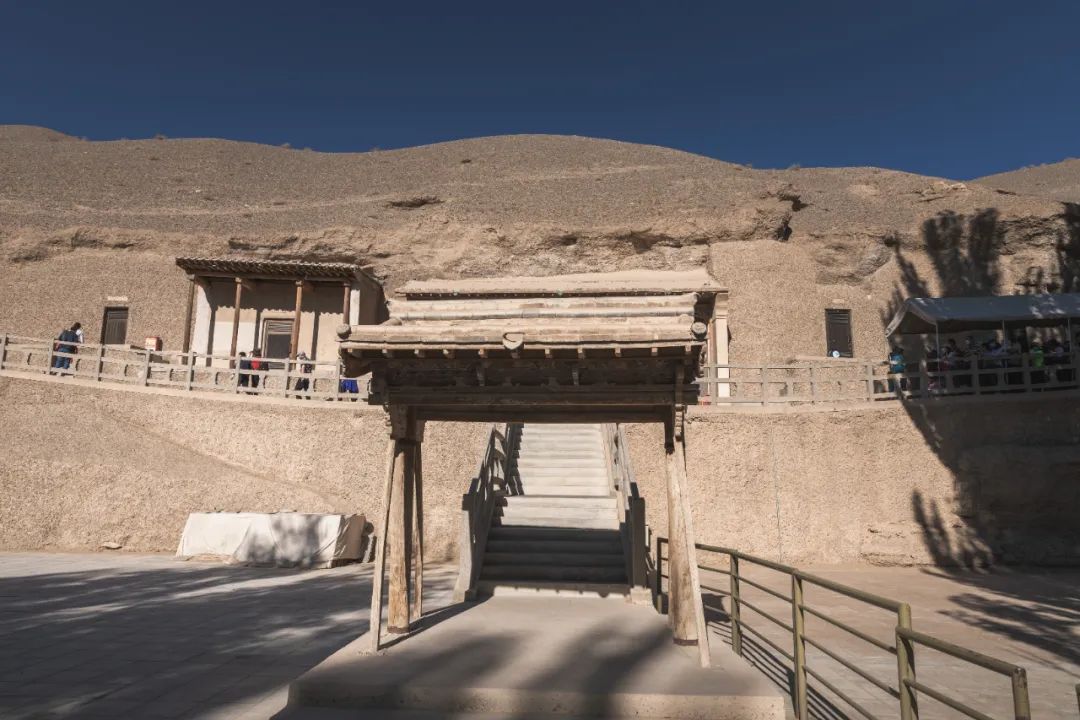 敦煌为什么会是佛教圣地,敦煌为什么能闻名世界