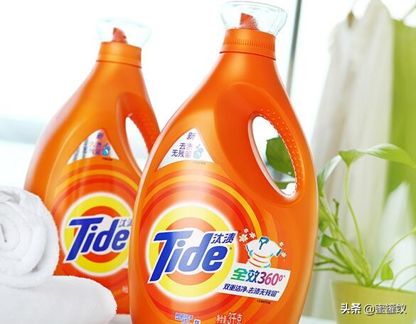 威露士洗衣液和汰渍洗衣液哪个好,为什么汰渍洗衣液洗衣服湿白