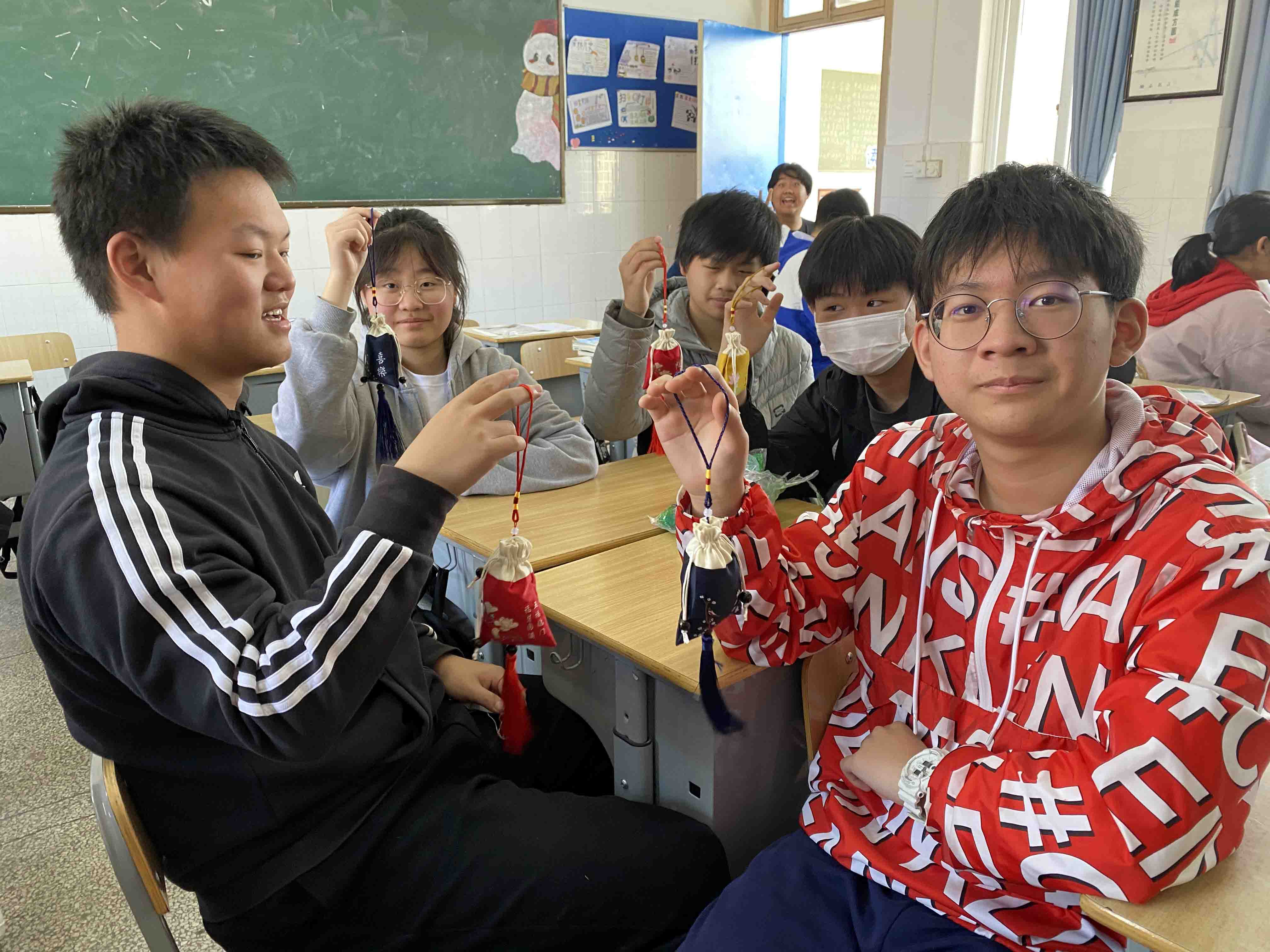 苏州市吴中区迎春中学：中草药文化进校园感受传统文化魅力