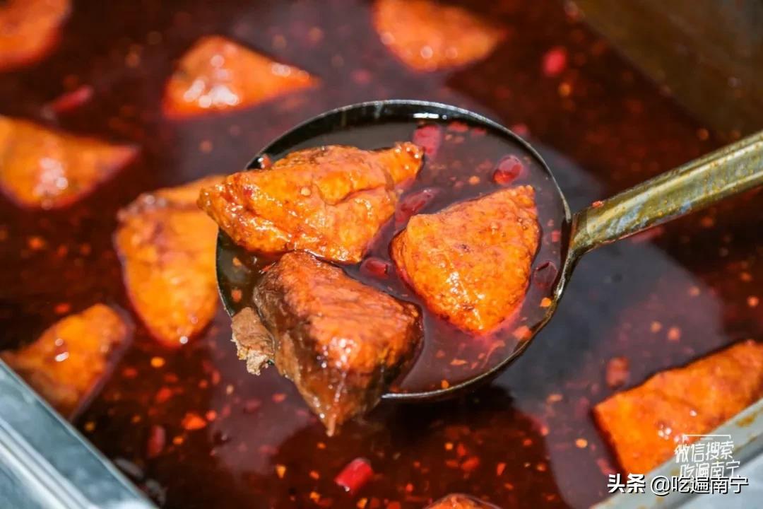 建政路柳州螺蛳粉,半夜两点还开的柳州螺蛳粉