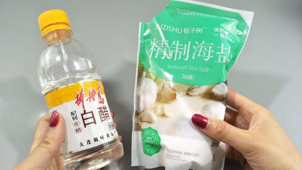 食盐和白醋一起用能杀菌吗,食盐和白醋有固定颜色的功效吗