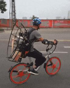 我在学校超市买了一包南京煊赫门收了我19块，我该怎么举报