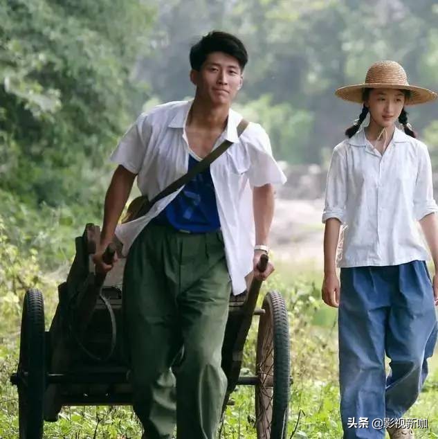 周冬雨山楂树之恋张艺谋窦骁,窦骁与周冬雨两个不同的人生