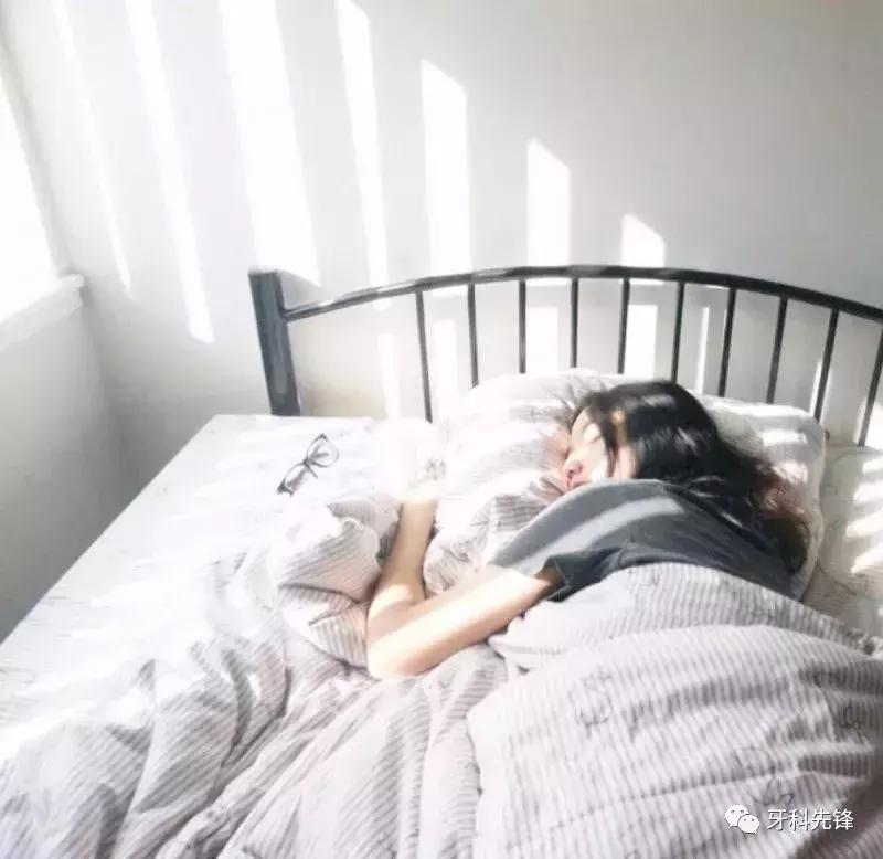 拔牙后如何护理口腔干净,拔牙和种植牙后护理