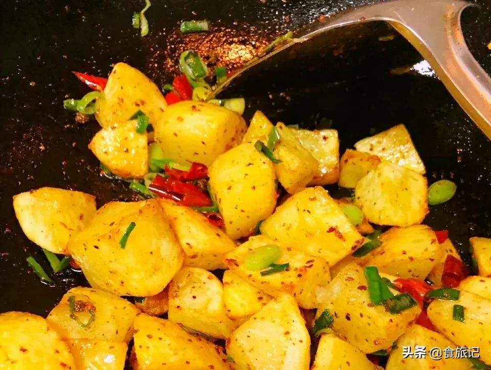 正宗恩施炕土豆摆摊,恩施炕土豆哪里卖的好吃