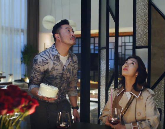 刘敏涛职场女强人霸气片段,刘敏涛中年逆袭演讲