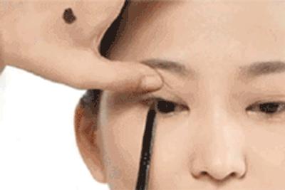 画眼线简单好看,画眼线要不要画下眼线