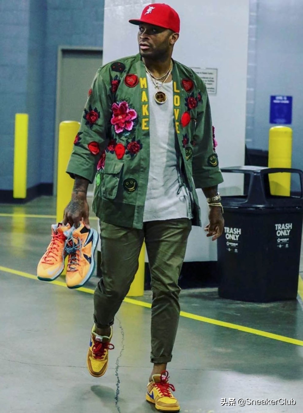 TravisScott效应，DunkSBNewcastle价格暴涨40%