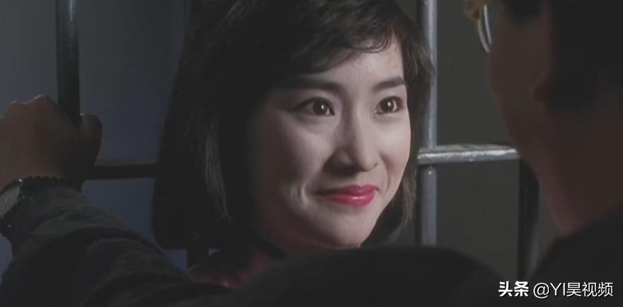 张学友经典喜剧，许冠英搞笑担当，头顶*裤内**斗僵尸《猛鬼差馆》