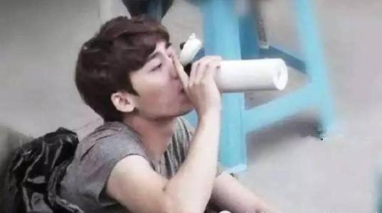 保温杯是中年人的标配,中年人保温杯简单