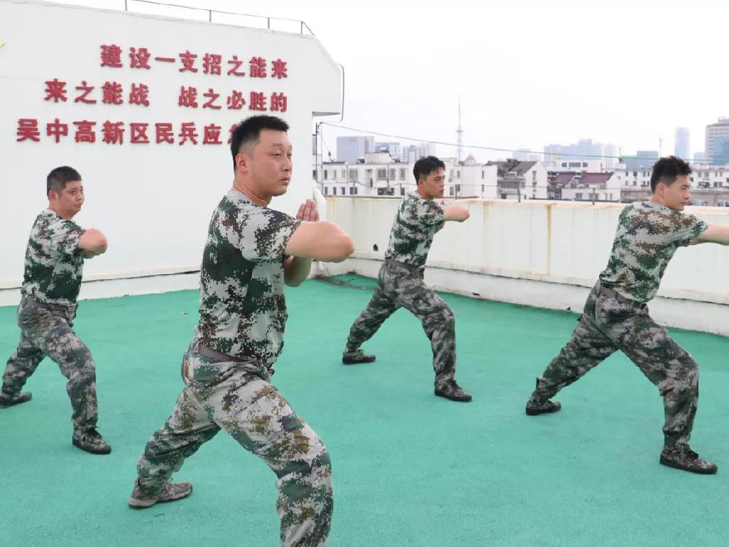 寻城记|这一抹“迷彩色”，帅