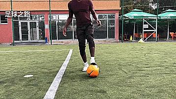 五个可以帮我们杀出重围的足球技巧