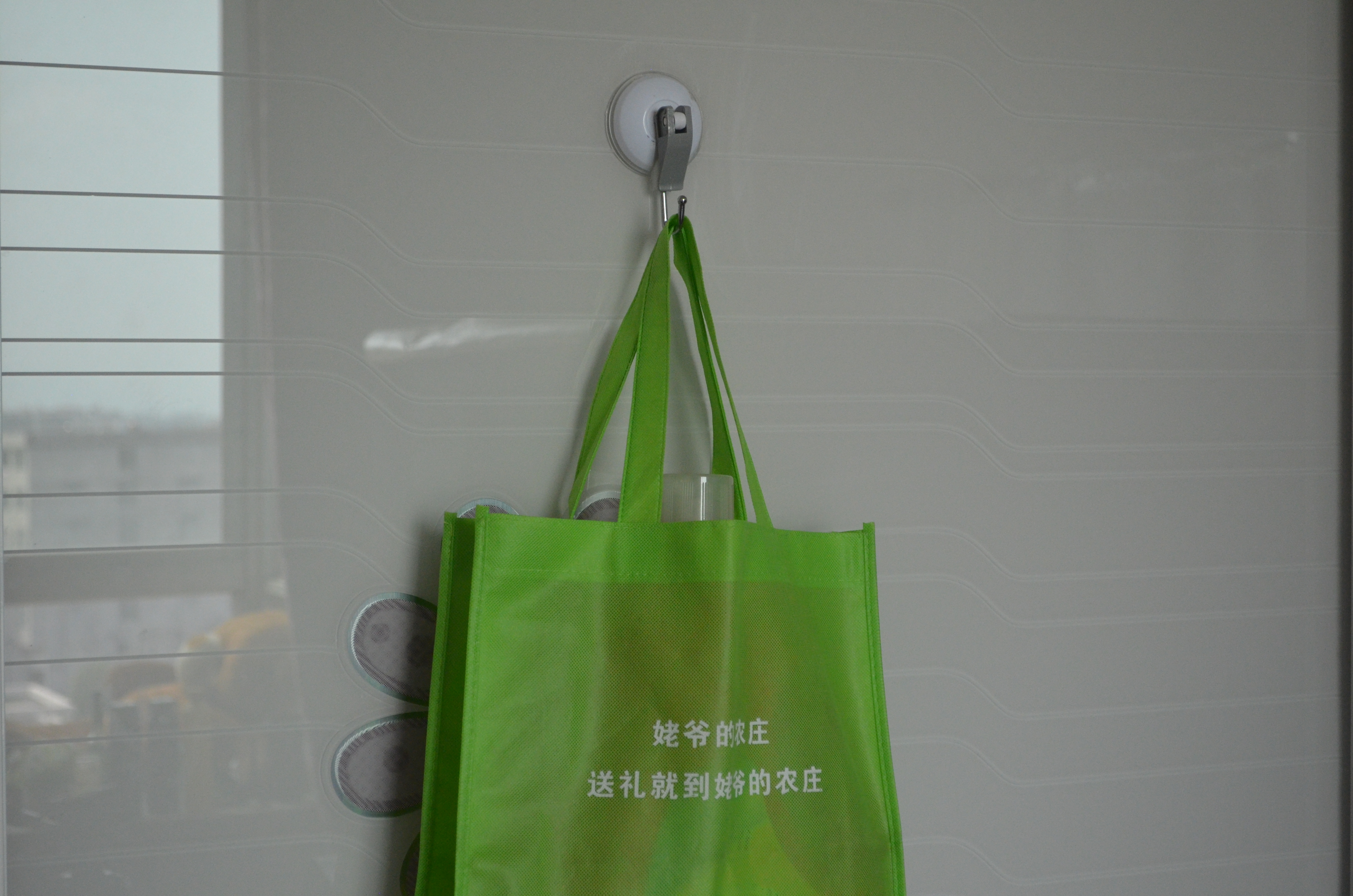 挂钩怎么粘才不会掉,挂钩不粘了怎么补救小窍门