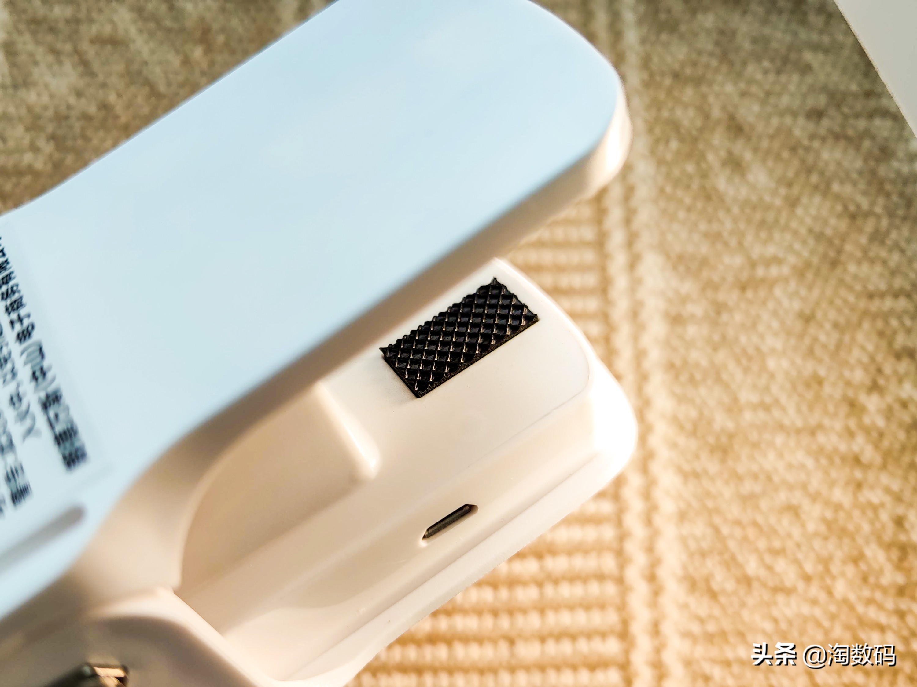 ￥9块9的德国LED充电台灯？105年欧司朗血统能否传承，开箱晒个单