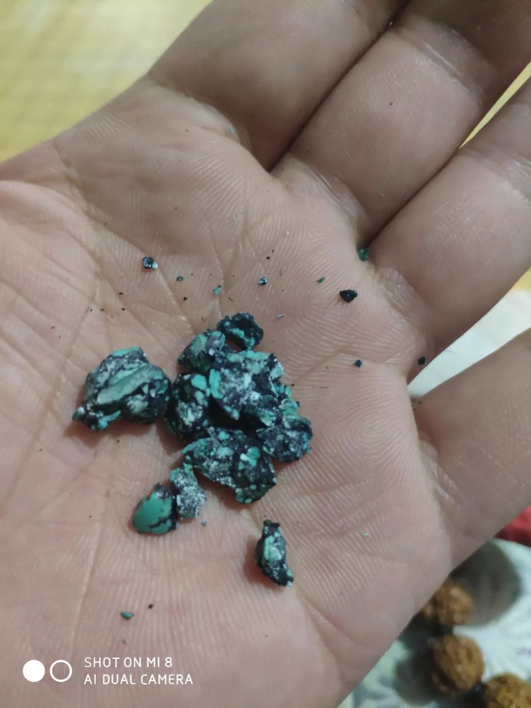 绿松石被搓碎了，万万没想到的是……