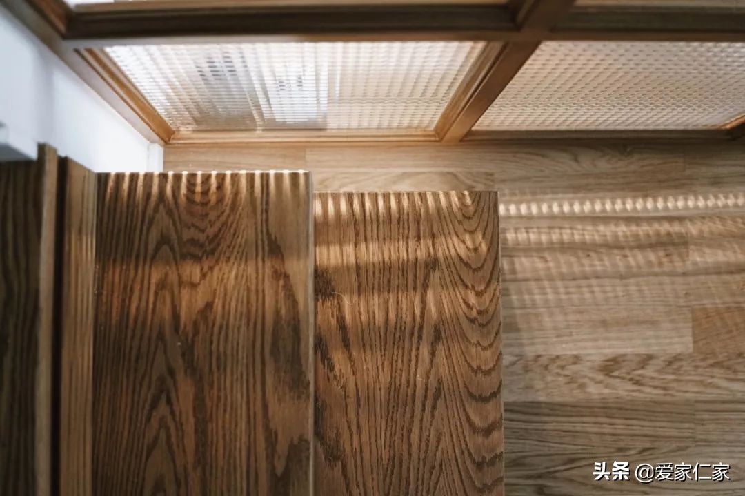 她买下32㎡上海老旧学区房,为女儿打造小桃园,还有超舒适大庭院