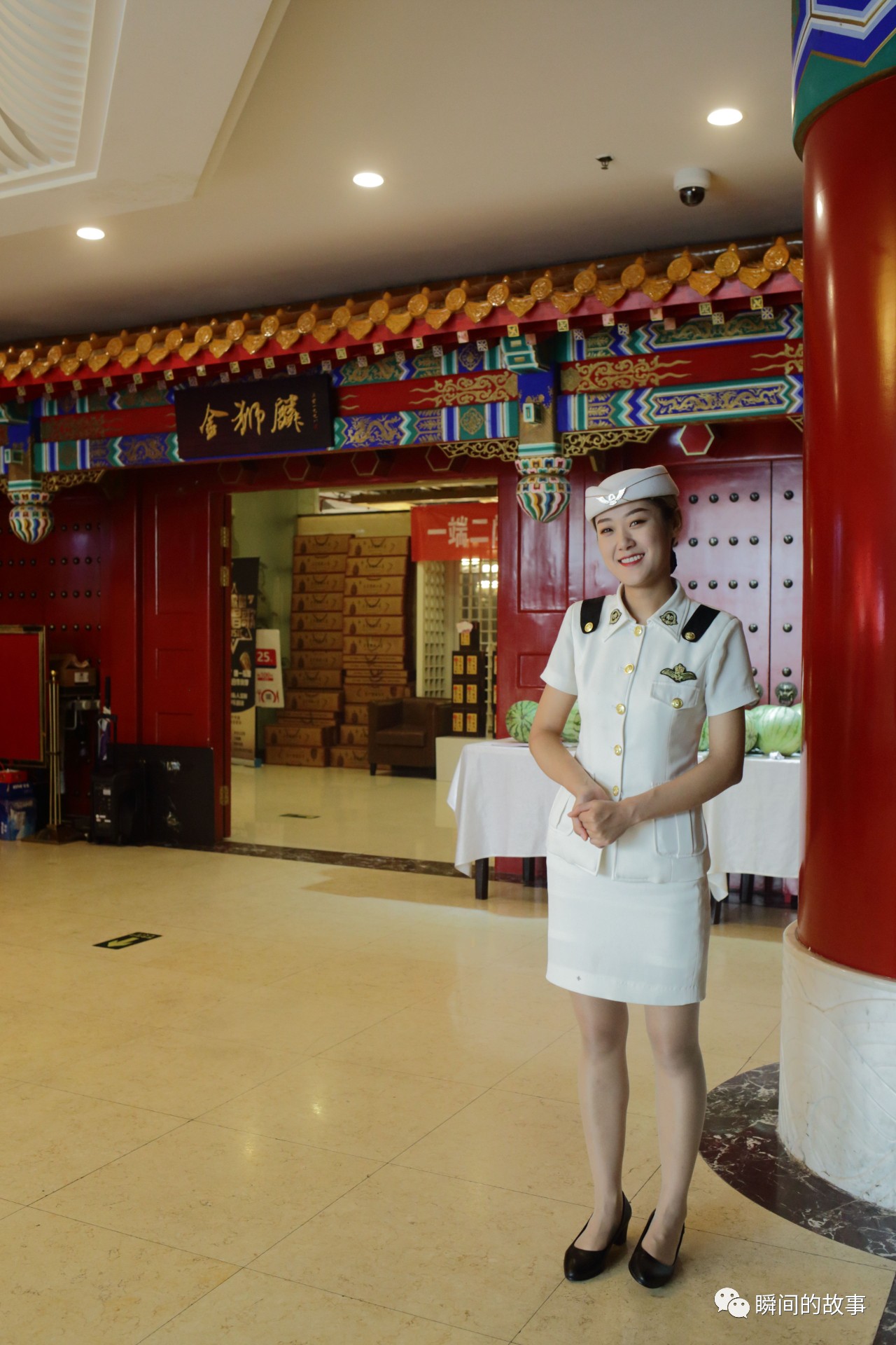 北京一家酒店的迎宾女孩(二)站岗