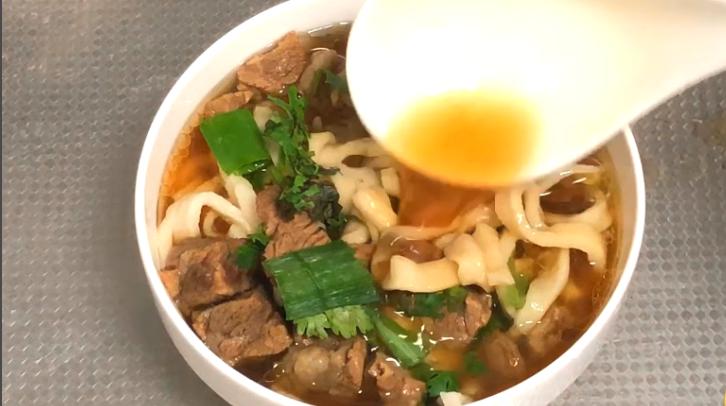 家常拉面简单做法不醒面,十分钟就能做拉面的方法教程