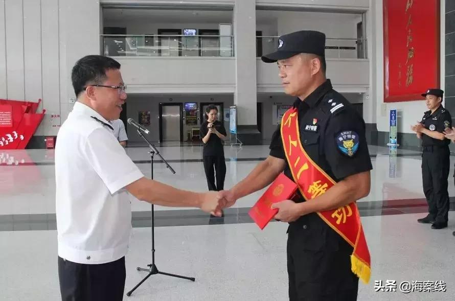 南宁地铁劫持人质完整版视频,南宁警方击毙劫持人质案经验总结