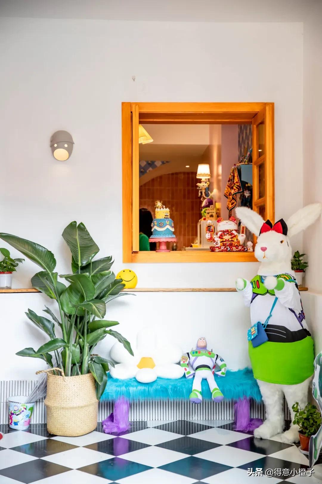 天热了就馋这一口热气腾腾的火锅,天热了就馋这碗冰爽的芋圆水果捞