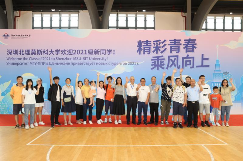 深北莫新生,深北莫迎来400多名本科新生