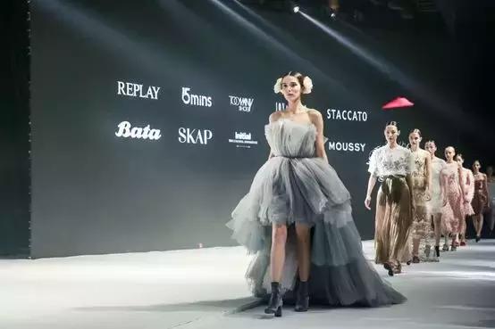 退市一年，双11夺冠，百丽借天猫新零售焕新