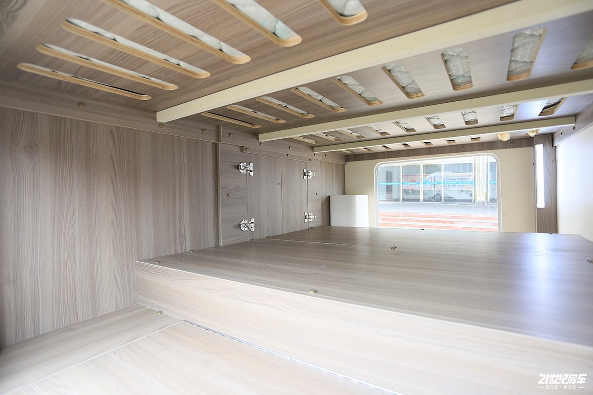 上汽跃进h300轻卡房车详解,上汽跃进h300和h500的区别